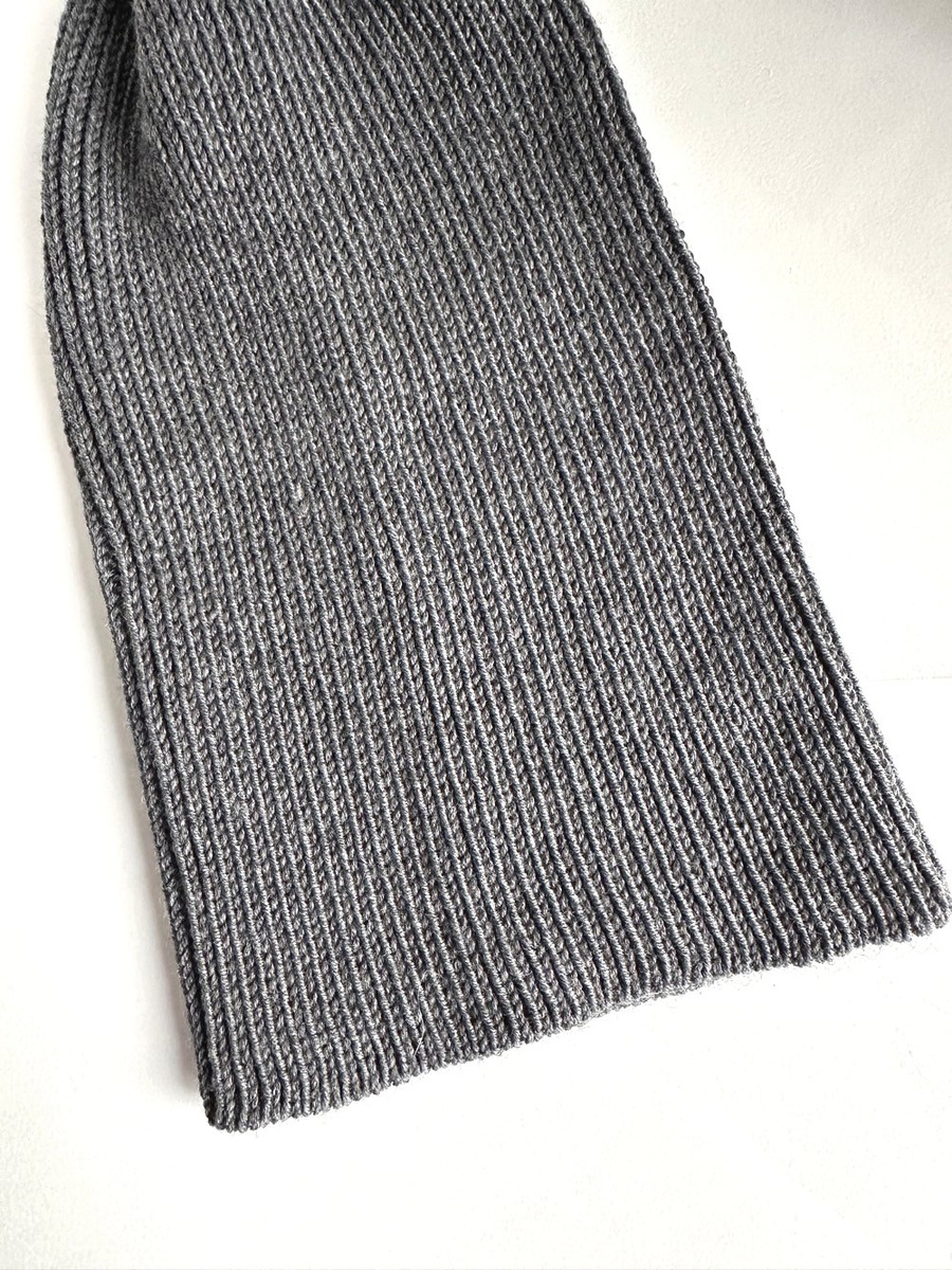 VARELLA Beanie-Mütze aus Merinowolle 100% Baby Merino 20 Dunkelgrau