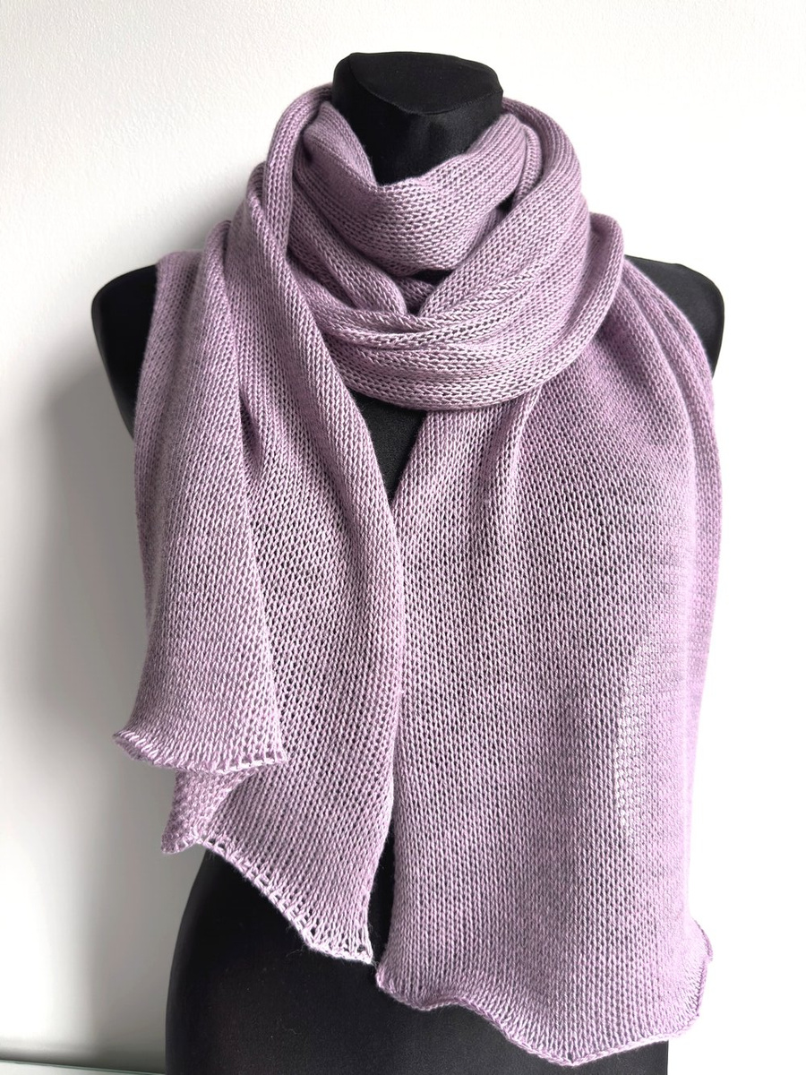 Ciepły i przytulny szal Nitkowe Love 230x35 cm 100% Baby Merino 02 Ecru