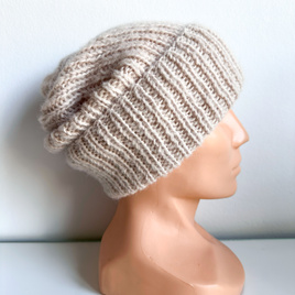 MORGANA – czapka damska zimowa alpaka + merynos 59/40 Marcepan
