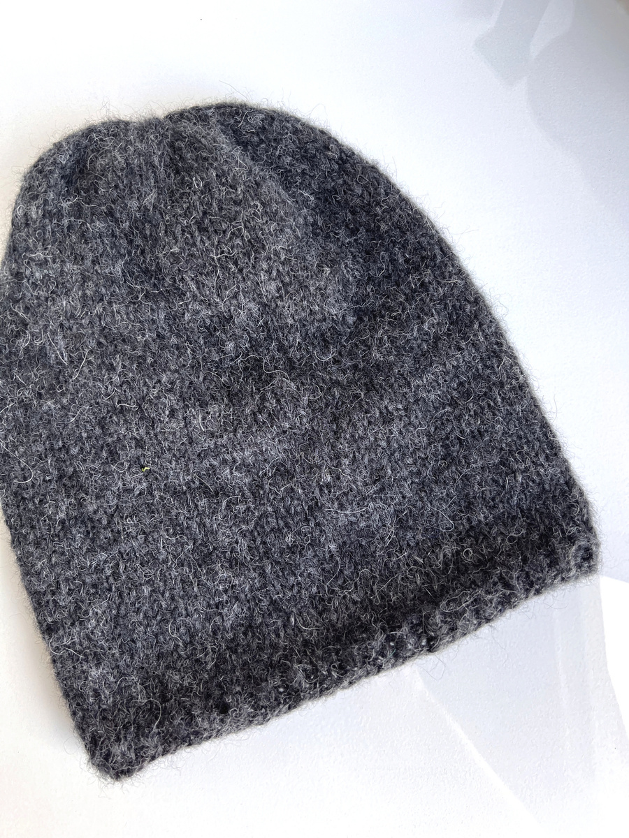 Ręcznie robiona czapka CHMURKA Alpaka 06 Antracyt