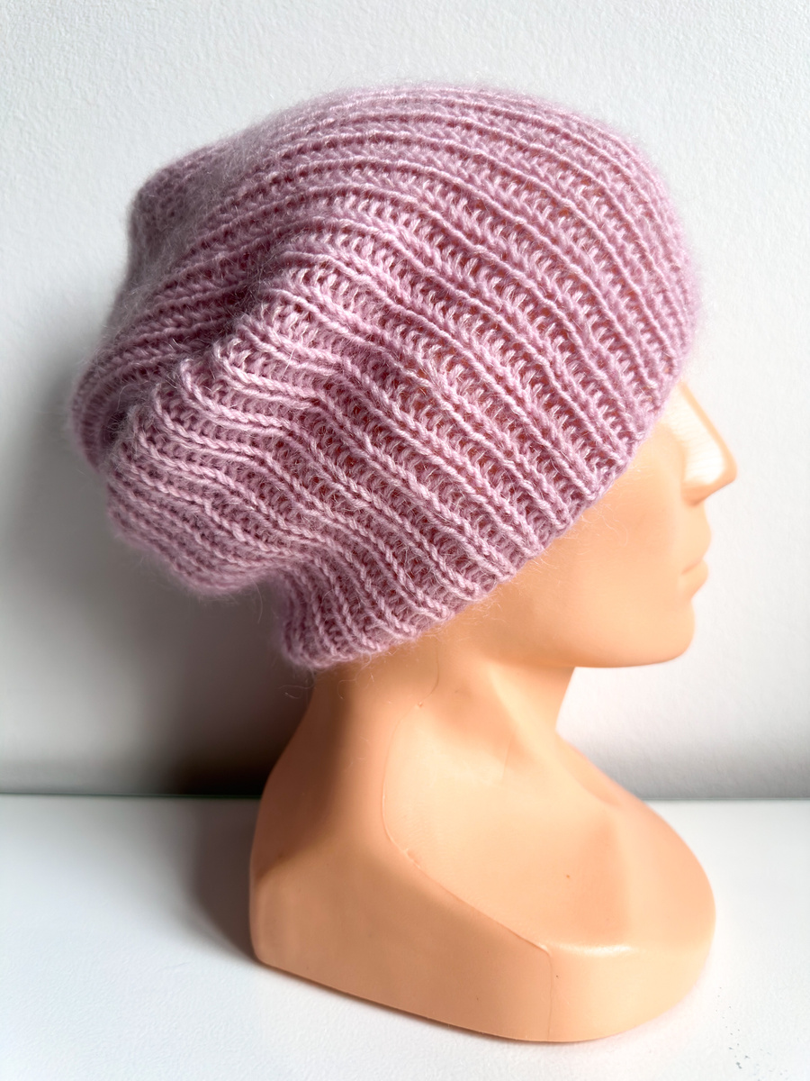 Handmade Czapka damska AUREA 100% Baby Merino plus moher i jedwab 03/29 Wanilia