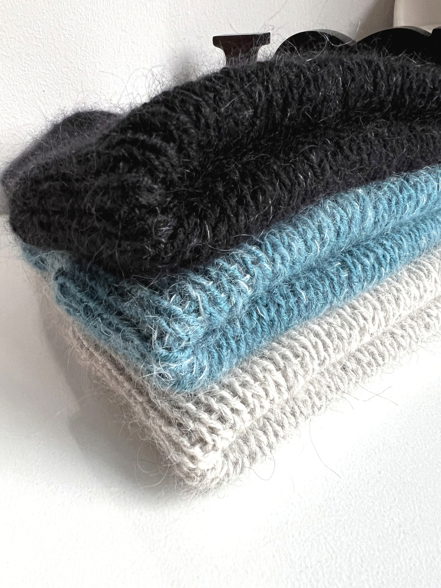 AUREA – ręcznie robiona ciepła czapka beanie baby merino + moher i jedwab damska/dziecięca 21/02 Czarny
