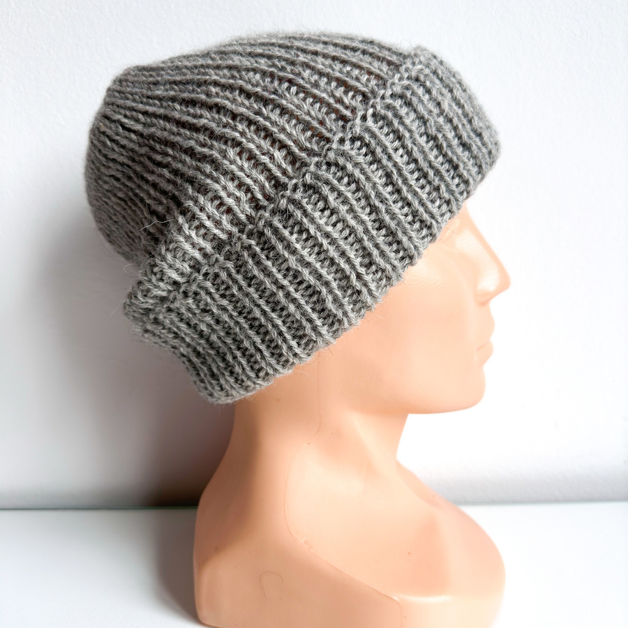 Czapka wywijana zrobiona ręcznie na drutach KIARA 100% Alpaka 7240 niebieski petrol