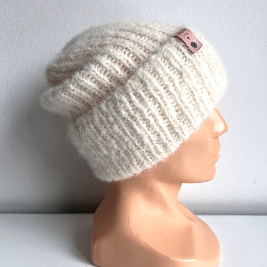WATA CUKROWA – czapka z alpaki i merynosa damska ręcznie robiona 01 ecru