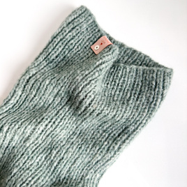 Ręcznie robiony KOMIN CHMURKA Alpaka 30 Zielona Szałwia