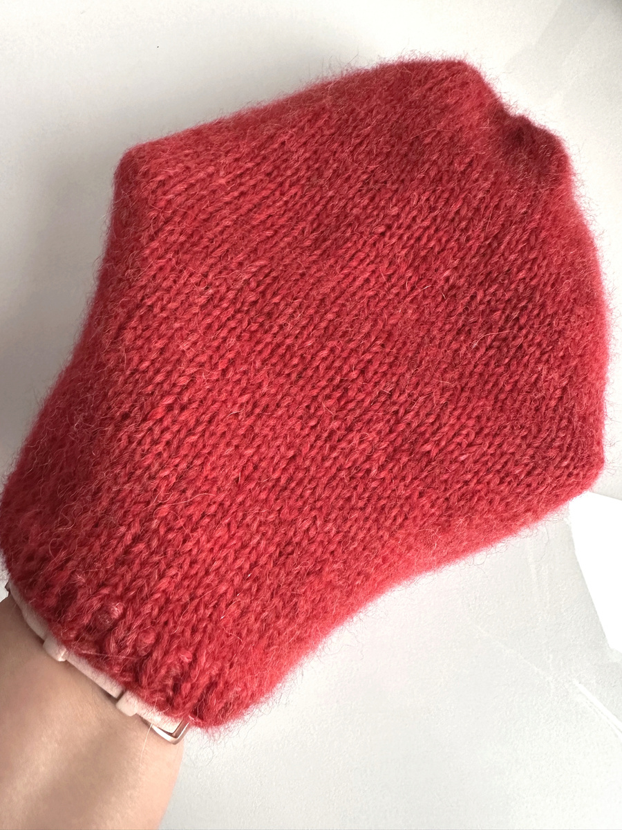 CHMURKA Alpaca Beanie 25 Raspberry