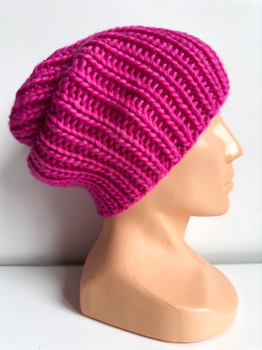 Ręcznie robiona czapka damska JANKA 100% Wełna owcza 105 Magenta