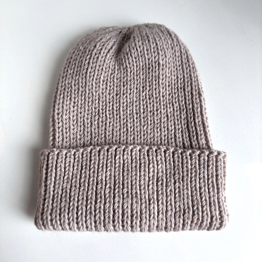 NANA – czapka wywijana z wełny baby merino 23 Jasny Beż