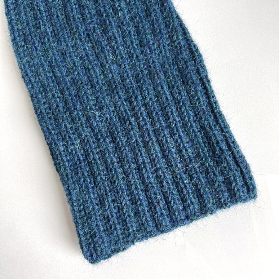 Ręcznie robiona Czapka LAURIN 100% Alpaka 7240 Niebieski Petrol