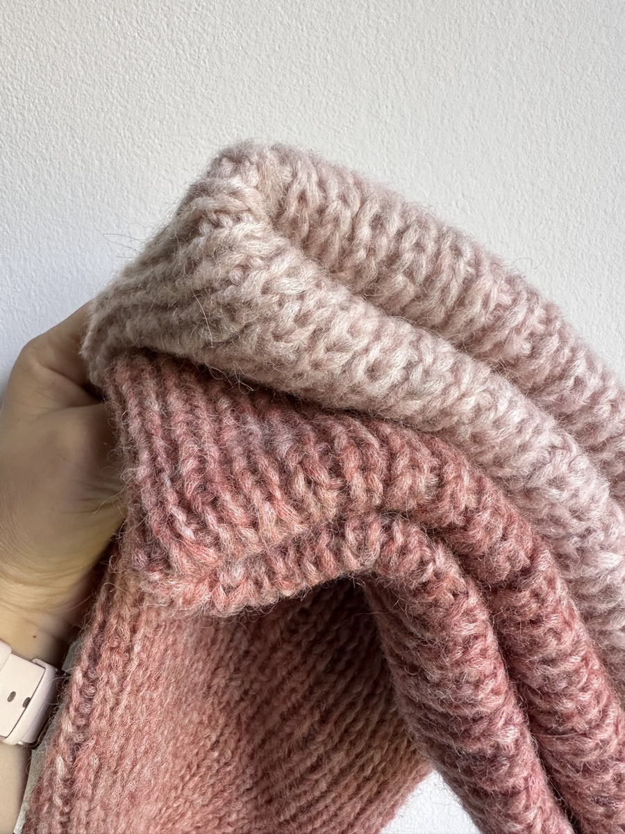 Ciepła czapka ręcznie robiona wywijana CHMURKA Alpaka 33 Różowy Piasek