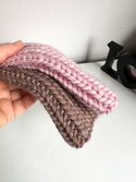 JANKA – gruba czapka beanie zimowa damska z wełny owczej Nitkowe Love 103 Zielona Papuga