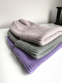 VARELLA – czapka beanie z wełny merino 100% Baby Merino 50 Zielona Szałwia jesienno-zimowa