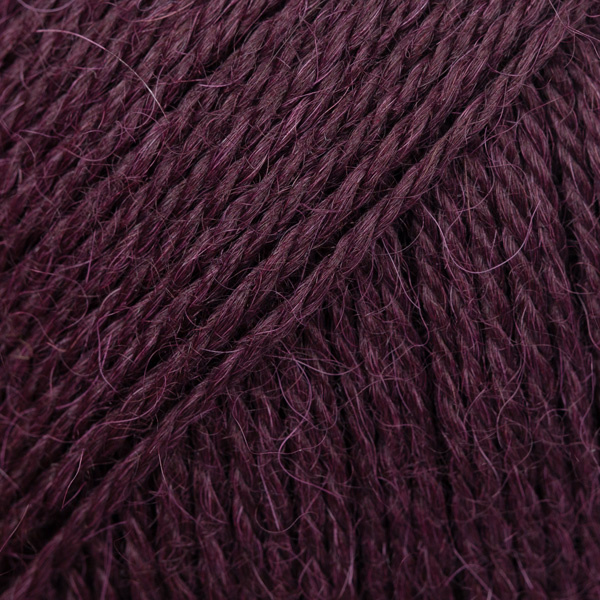 KIARA Beanie-Mütze aus 100% Alpaka 9044 ciemne winogrona