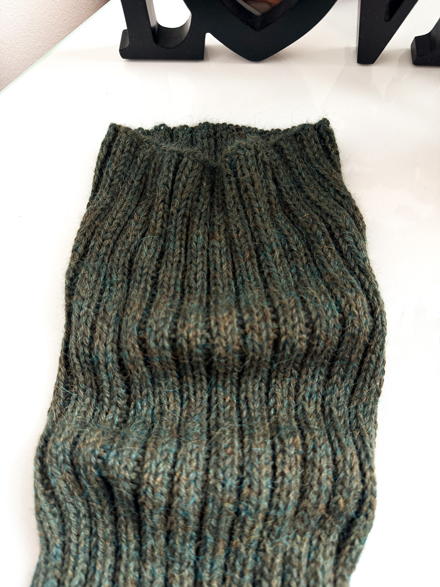 Ręcznie robiony KOMIN LAURIN 100% Alpaka 7815 leśny mix