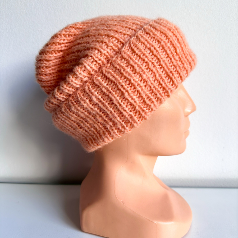 CHMURKA – czapka z alpaki beanie ręcznie robiona 54 Słodka Morela