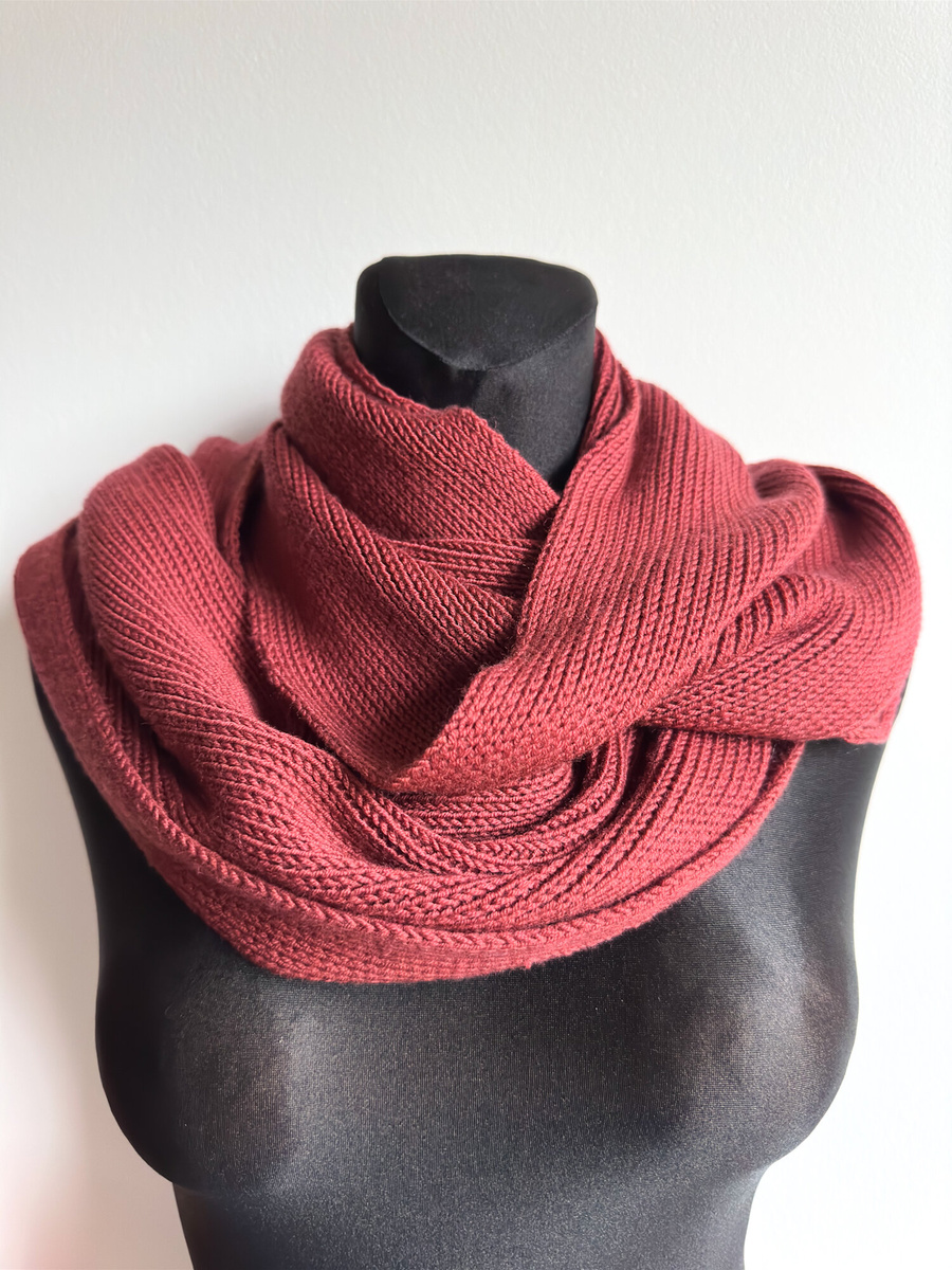 OPIS/CENA....! Ręcznie robiony komin zawijany 100% Baby Merino 51 Bordowy