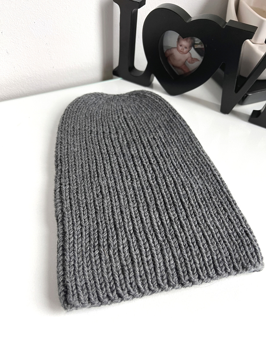 NANA Beanie-Mütze aus Baby-Merinowolle 20 Dunkelgrau handgemacht