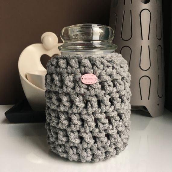 Ręcznie robiony Sweterek na świecę ze sznurka bawełnianego 125 średni szary