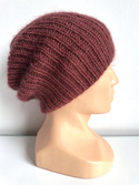 Handgemachte Damenmütze AUREA 100% Baby Merino plus Mohair und Seide 51/36 Bordeaux