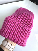 JANKA – gruba czapka zimowa z wełny owczej Nitkowe Love 105 Magenta