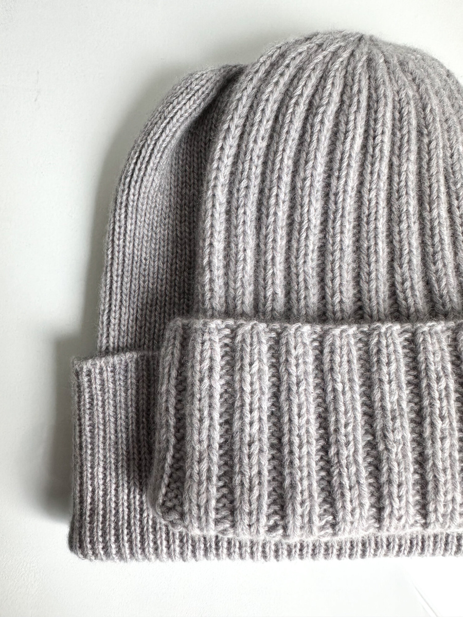 Wywijana czapka kaszmirowa 100% kaszmir 599 Panna