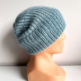 Ręcznie robiona czapka beanie AUREA 100% Baby Merino plus moher i jedwab 43/58 Jasny morski