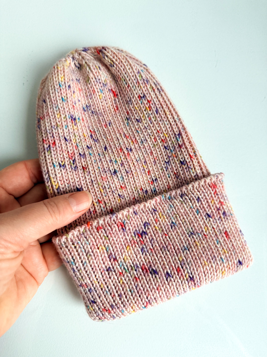 VARELLA – czapka merino beanie wywijana 100% baby merino 103 Urodzinowe Confetti różowa