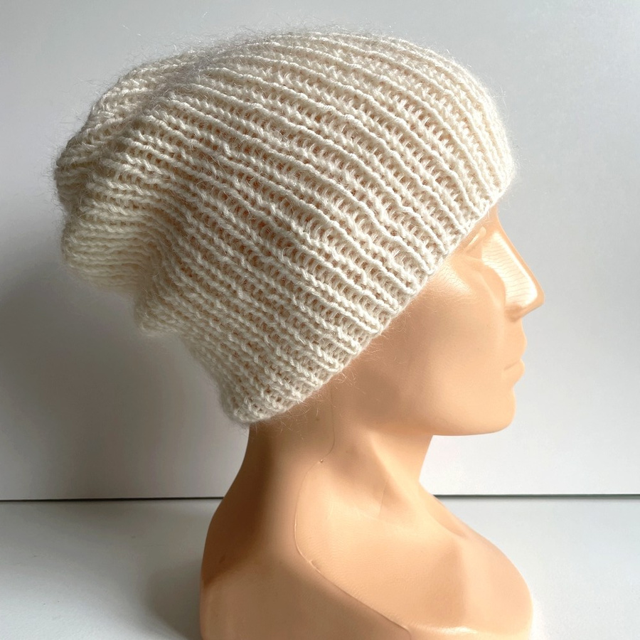 AUREA – ręcznie robiona ciepła czapka damska z baby merino + moher i jedwab 02/01 Ecru
