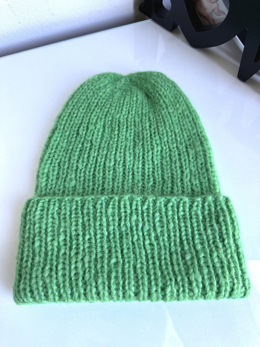 Ciepła czapka ręcznie robiona wywijana CHMURKA Alpaka 43 Papuzia Zieleń