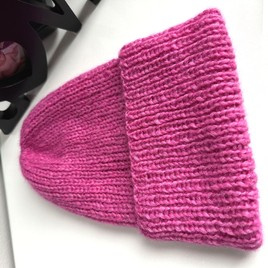CHMURKA – czapka z alpaki ręcznie robiona wywijana 39 magenta