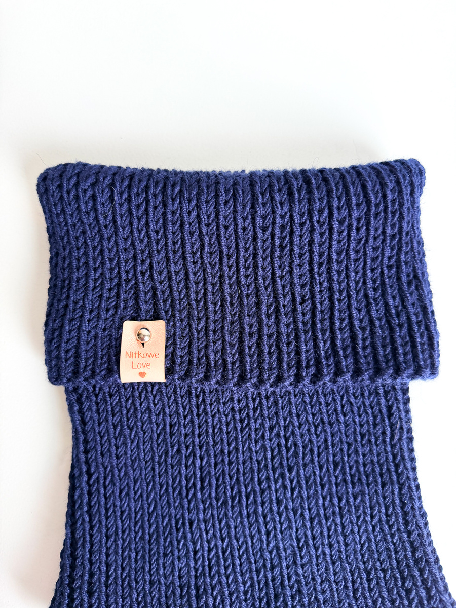 Ręcznie robiony KOMIN NANA 100% Baby Merino 13 Granatowy