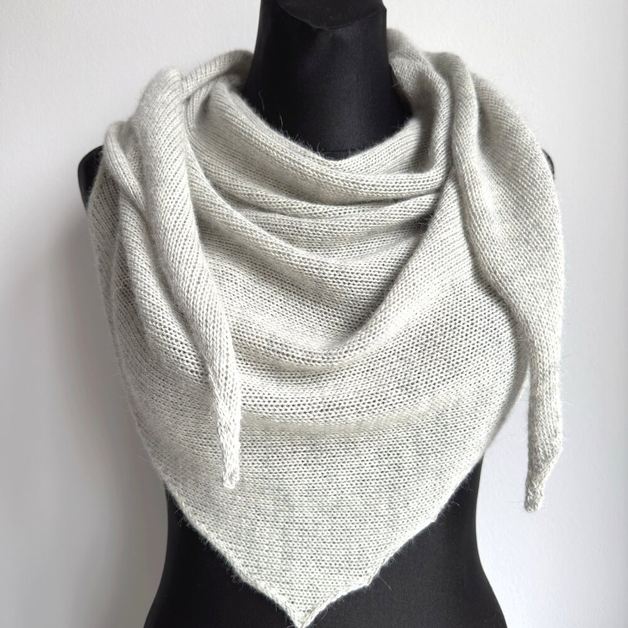 Chusta gładka, symetryczna, 100% Alpaka 9020 Perłowo Szary Jasny