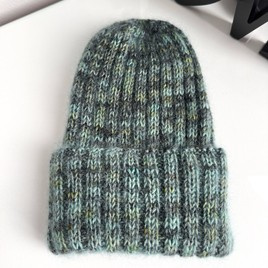 DAISY – czapka beanie ręcznie farbowana baby merino + moher i jedwab 3265 Forest Night