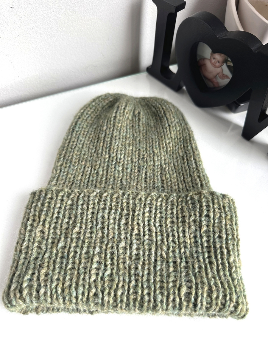 Ciepła czapka ręcznie robiona wywijana CHMURKA Alpaka 12 Zielony Mech