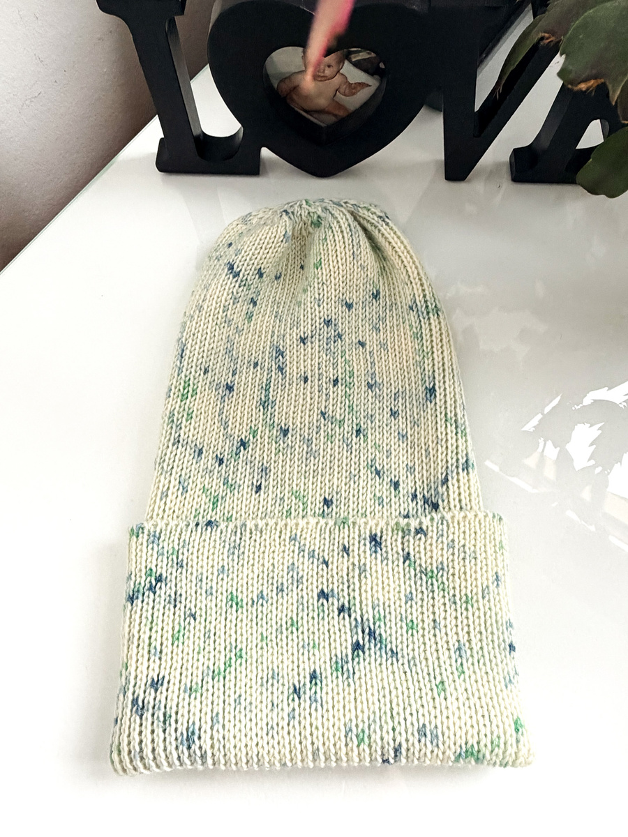 VARELLA – czapka beanie z wełny merino 100% baby merino 102 Żeglarska Pieśń jesienno-zimowa