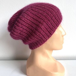 AUREA – ręcznie robiona czapka beanie z baby merino + moher i jedwab damska 41/17 Śliwka