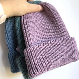 NANA – czapka beanie wywijana z wełny baby merino 39 Fioletowa Orchidea