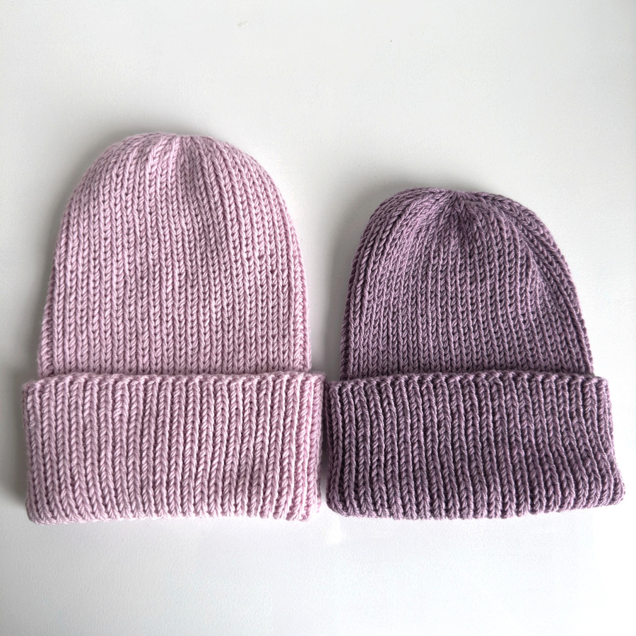 NANA – czapka wywijana z wełny baby merino 54 Pudrowy Róż