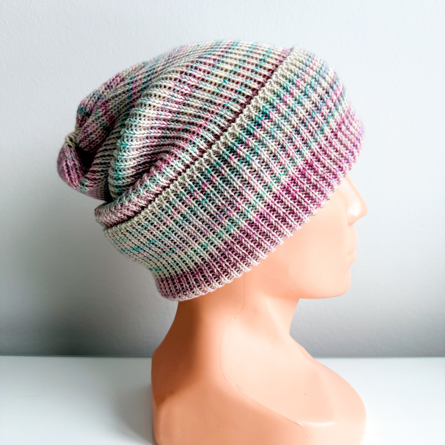 VARELLA – czapka beanie z wełny merino 100% Baby Merino 105 Magiczna Beza jesienno-zimowa