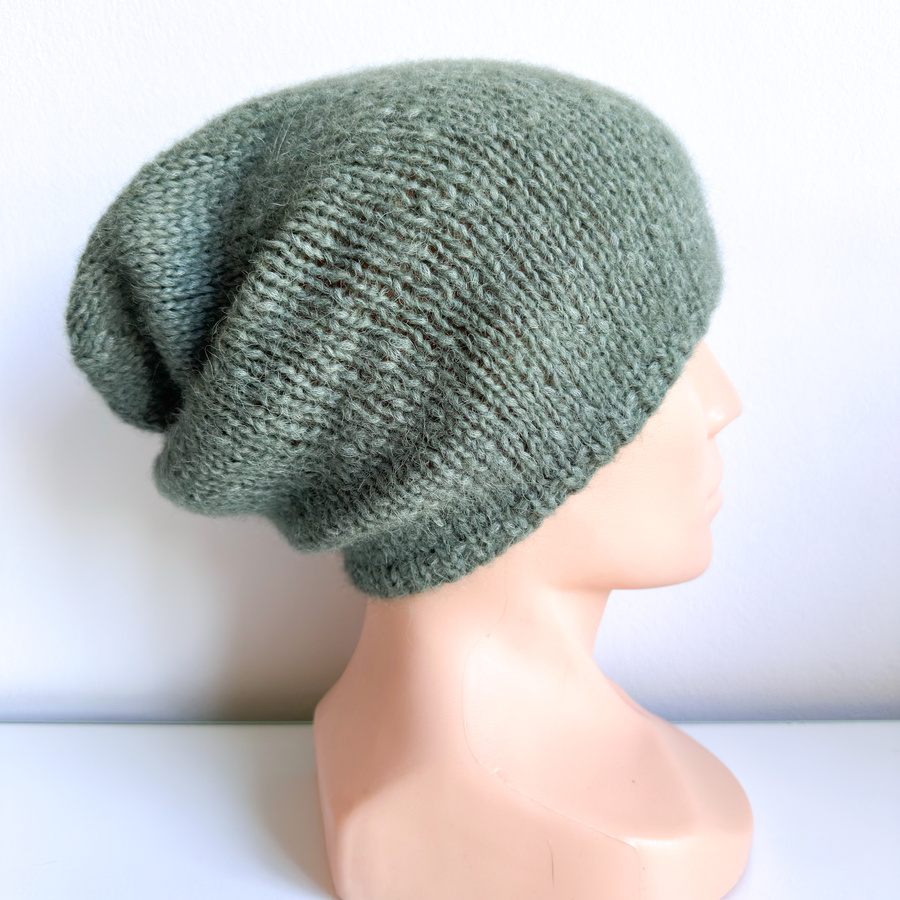 Ciepła czapka ręcznie robiona CHMURKA Alpaka 48 antyczna zieleń