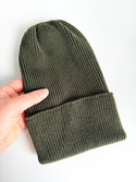 VARELLA – czapka beanie z wełny merino 100% Baby Merino 65 ciemny leśny
