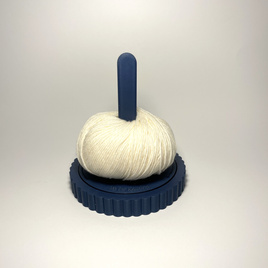 Spinner - Yarn Holder