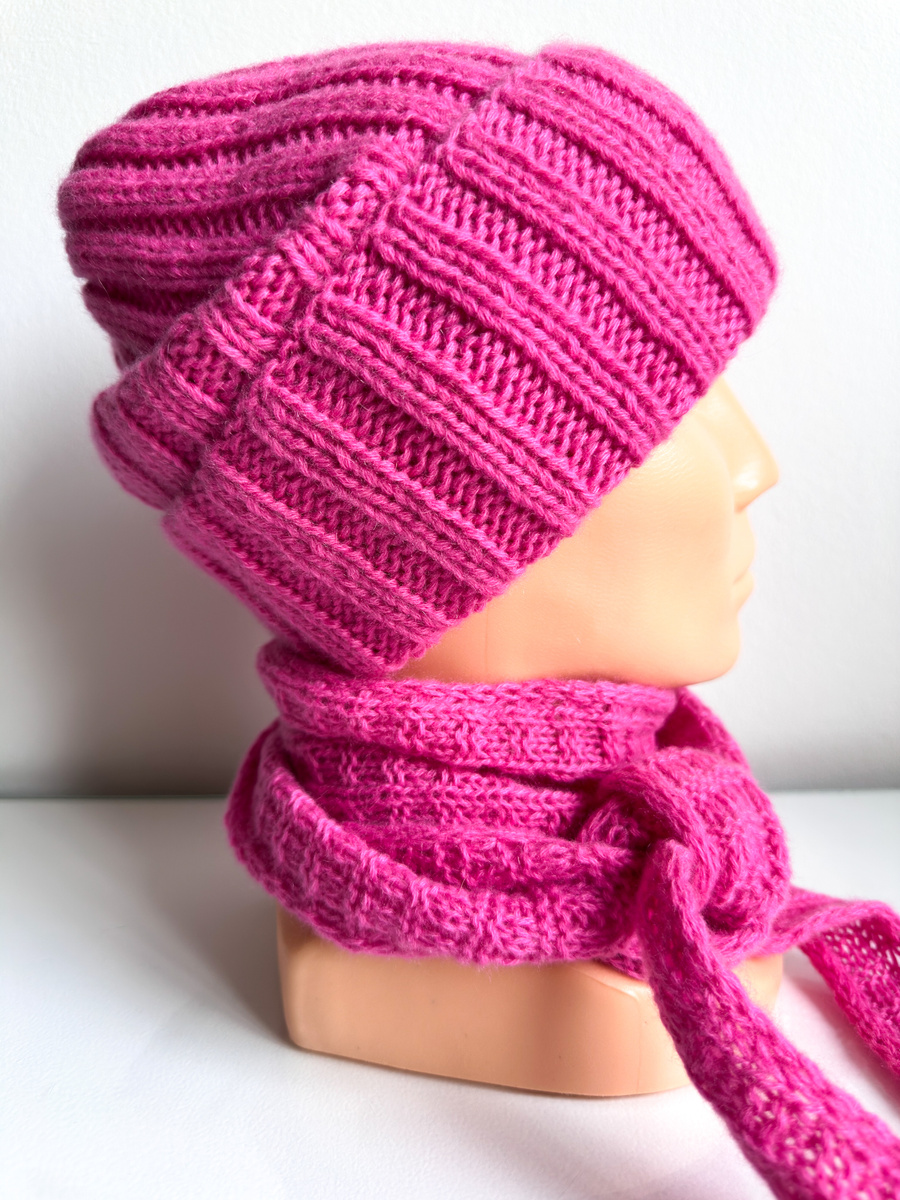 Słodki szalik, apaszka z merynosa Nitkowe Love 22 Magenta