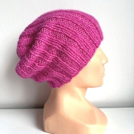 CHMURKA 2.0 Beanie-Mütze aus Alpaka 39 magenta
