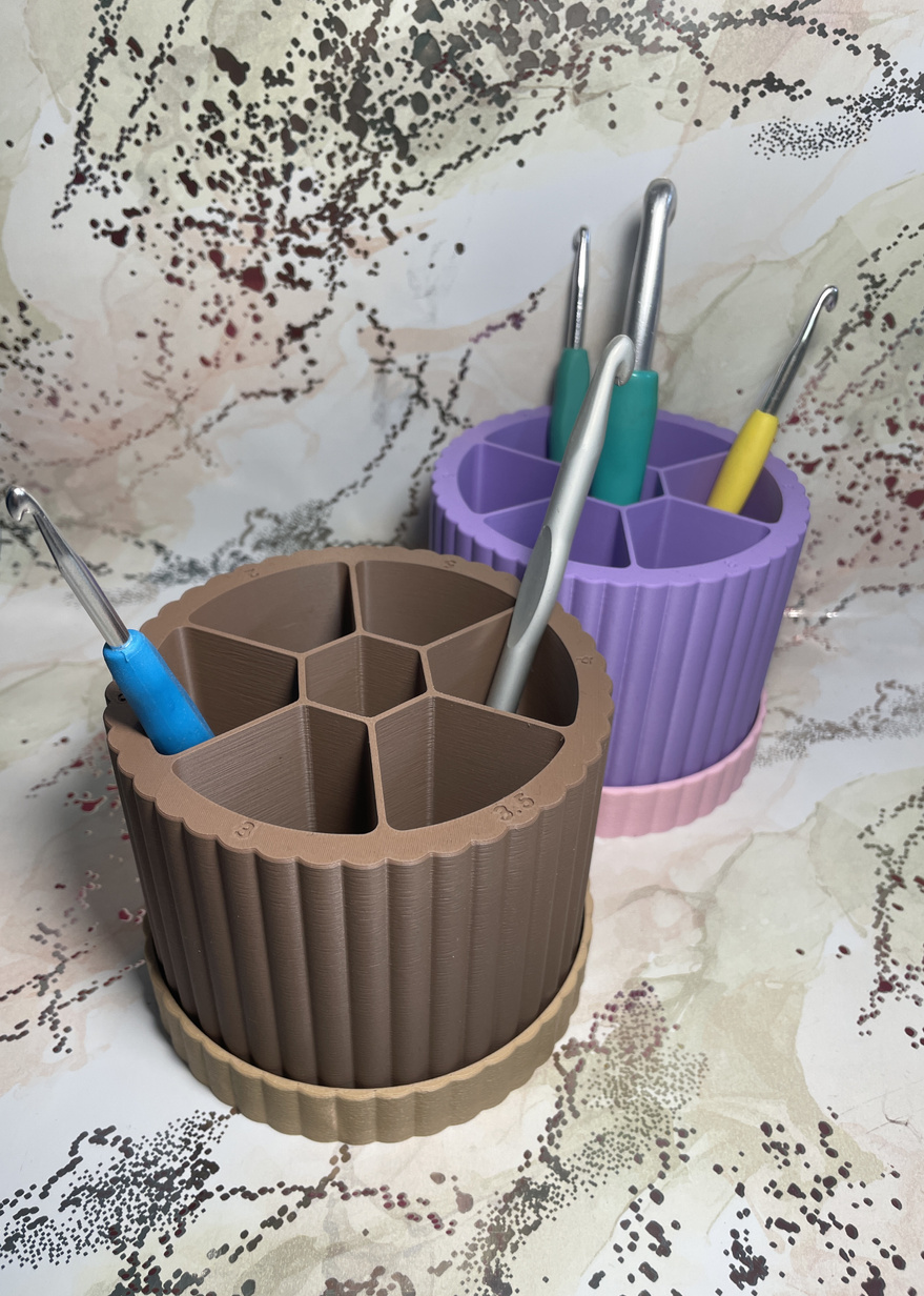 Spin & Sort Rotating Organizer for Crochet Hooks, Pens, Brushes - Lavender Rose