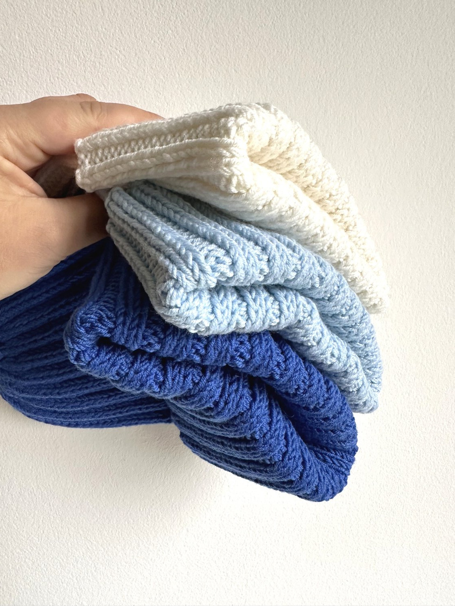 NANA – czapka wywijana z wełny baby merino 30 Niebieski