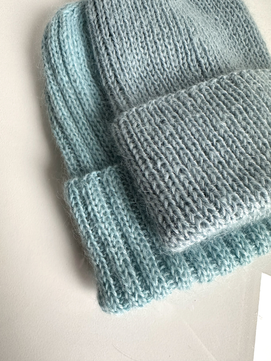 Ręcznie robiona czapka beanie AUREA 100% Baby Merino plus moher i jedwab 43/58 Jasny morski