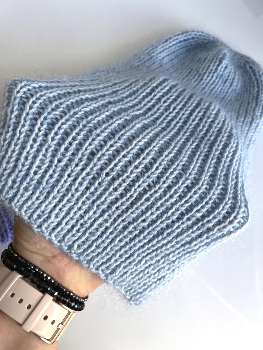 Handmade Czapka damska AUREA 100% Baby Merino plus moher i jedwab 43/08 Jasny Morski