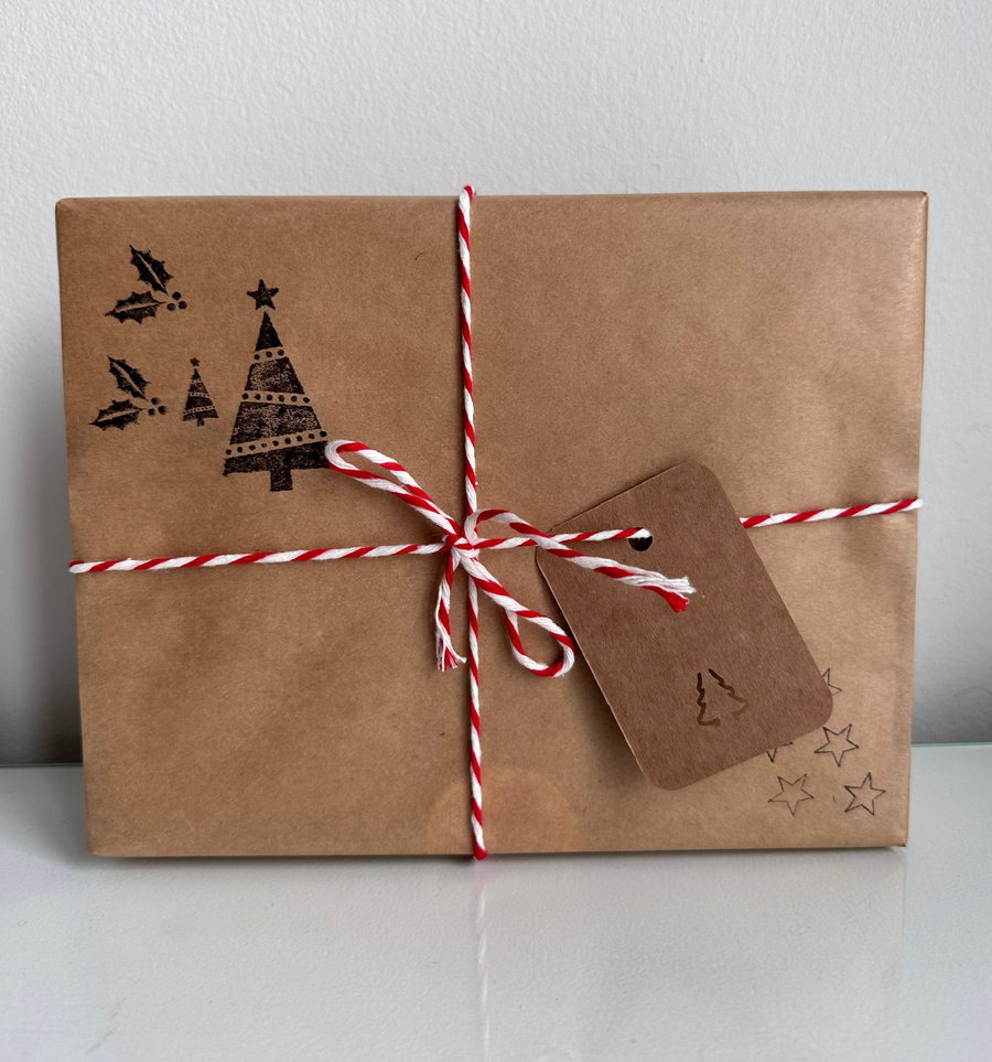 Zestaw prezentowy DLA NIEJ. Piżamka + świeczka + saszetka zapachowa + płyn do prania