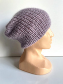 Handgestrickte Damenmütze AUREA 100% Baby Merino plus Mohair und Seide 39/09 Violette Orchidee